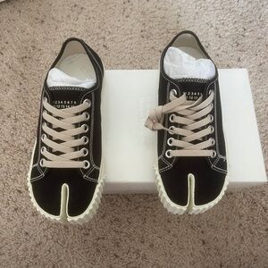 Women shoes